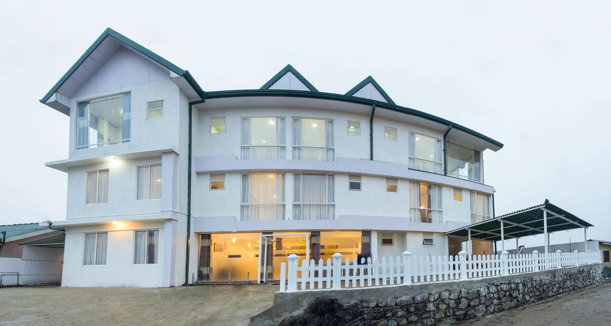 Grand Camellia Hotel Nuwara Eliya Exterior photo